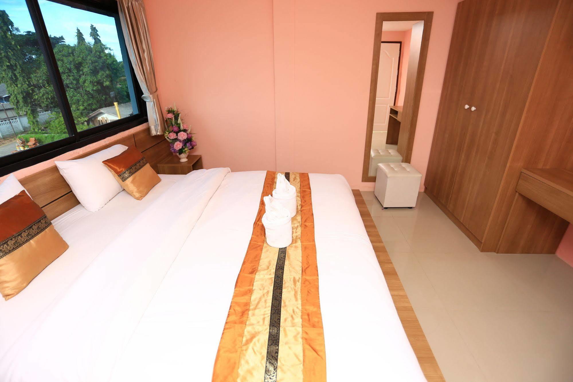 Airbest Gemtree Lampang Hotel Экстерьер фото